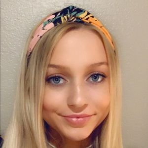 Meet your Posher, Emma